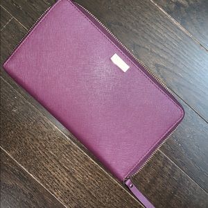 Kate spade travel wallet